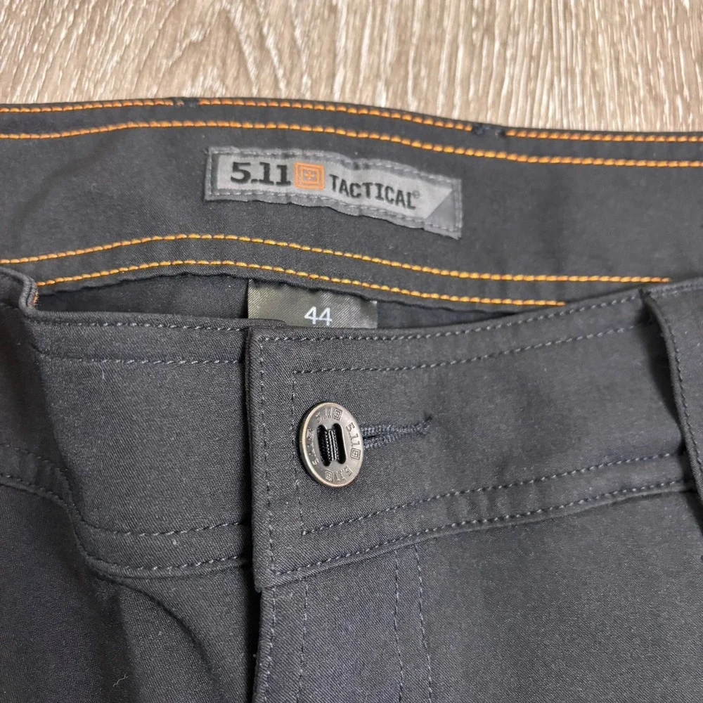 5.11 Tactical Shorts Mens‎ 44 Black Vaporlite Performance Stretch Pockets 73331